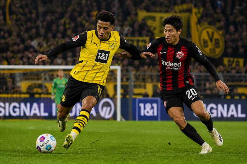 Spielszene zwischen Borussia Dortmund und Eintracht Frankfurt im Signal Iduna Park