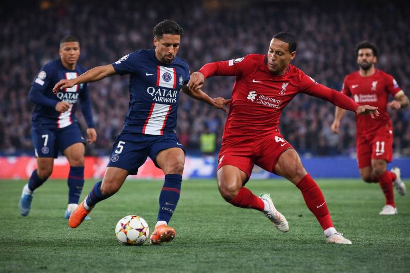 Realistisch wirkende Spielszene zwischen PSG und dem FC Liverpool im Parc des Princes